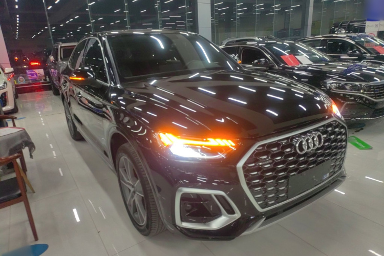 Audi Q5L Sportback 2021 car image #4