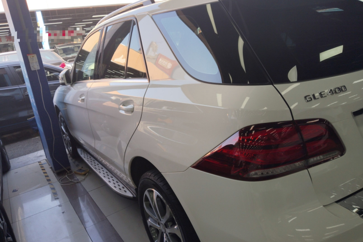 Mercedes-Benz GLE Class 2015 car image #4