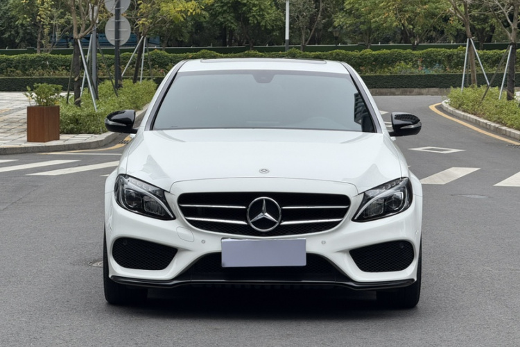 Mercedes-Benz C Class 2018 car image #4