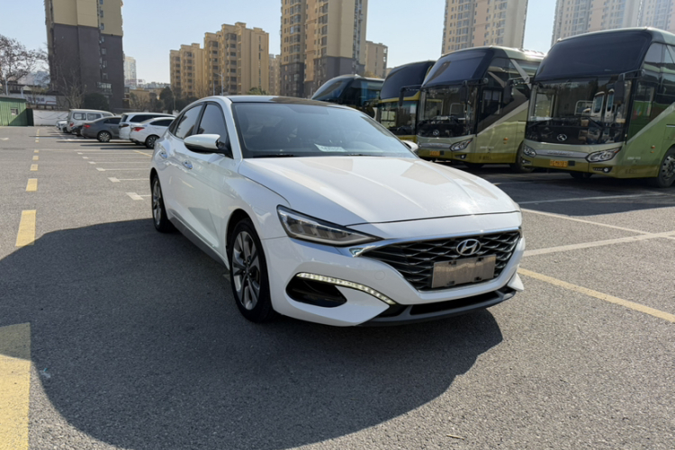 Hyundai Lafesta 2020 immagine di auto #4