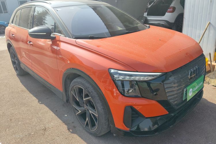 Audi Q5 e-tron 2022 #4 Audi Q5 e-tron 2022 صورة سيارة #4