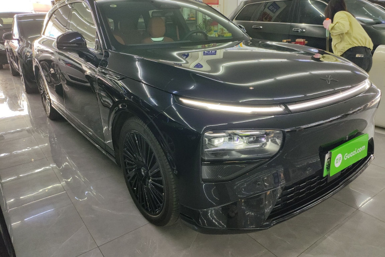 Xpeng G9 2025 immagine di auto #4