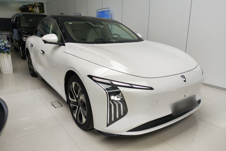 Forthing S7 2025 immagine di auto #4