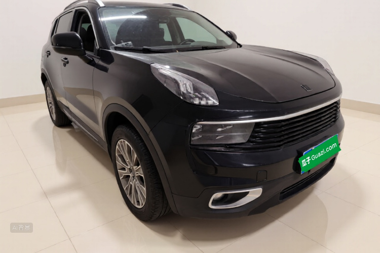 Lynk & Co 01 2019 #4 Lynk & Co 01 2019 car image #4