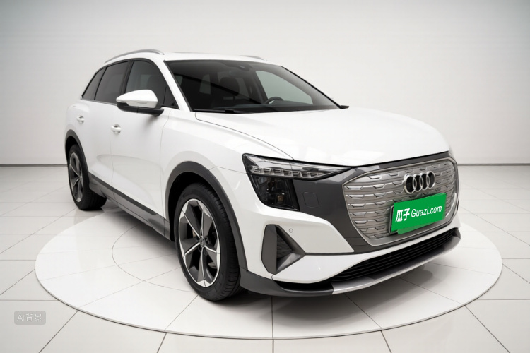 Audi Q5 e-tron 2022 #4 Audi Q5 e-tron 2022 صورة سيارة #4