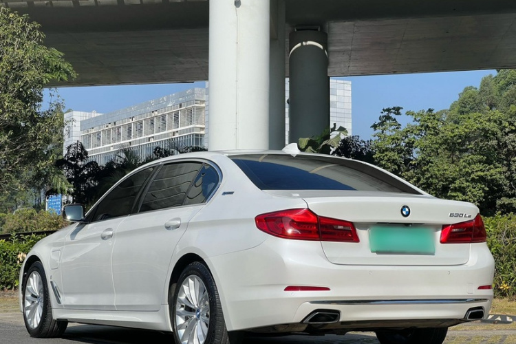 BMW 5 Series New Energy 2019 #4 BMW 5 Series New Energy 2019 car image #4