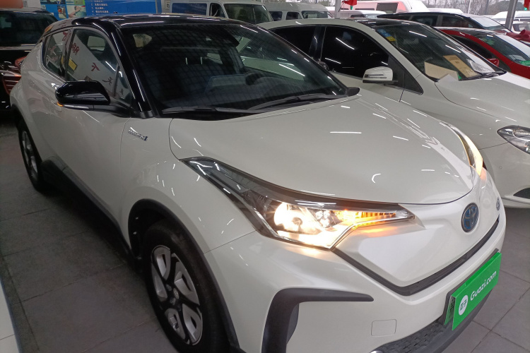 Toyota C-HR EV 2021 изображение автомобиля #4