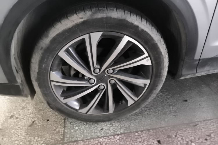 GEELY Coolray 2019 car image #4