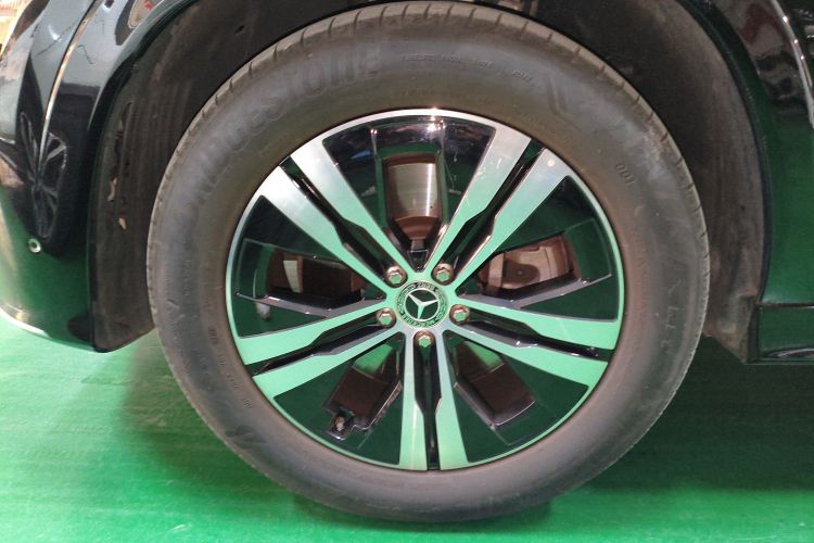 Mercedes-Benz GLE Class New Energy 2023 car image #4