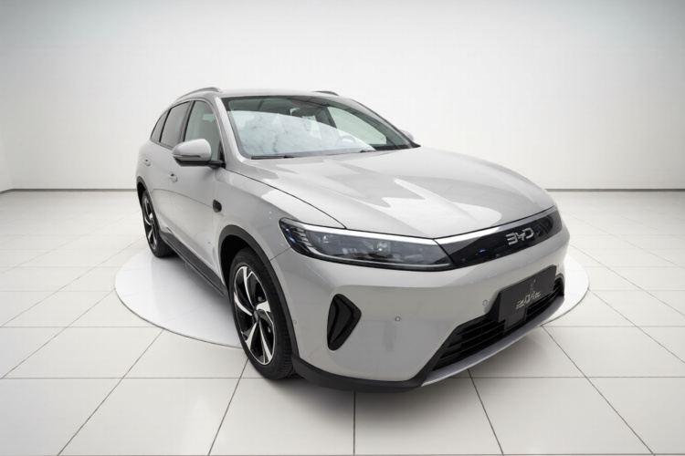 BYD Sea Lion 05 DM-i 2025 image de voiture #4