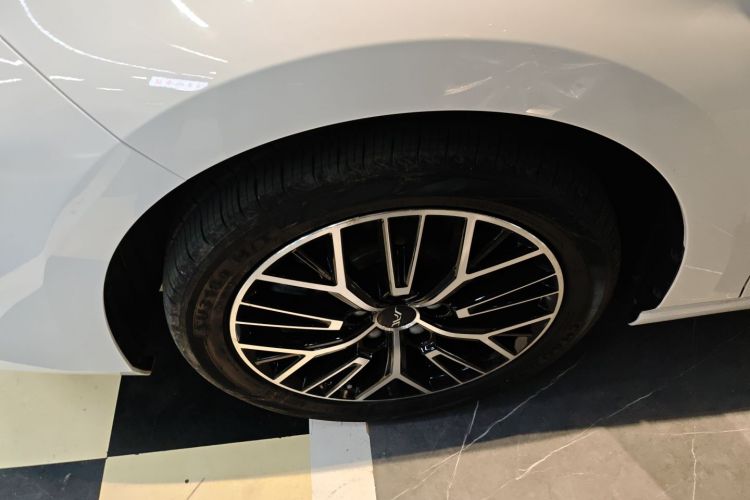 JAC A5 PLUS 2023 immagine di auto #4