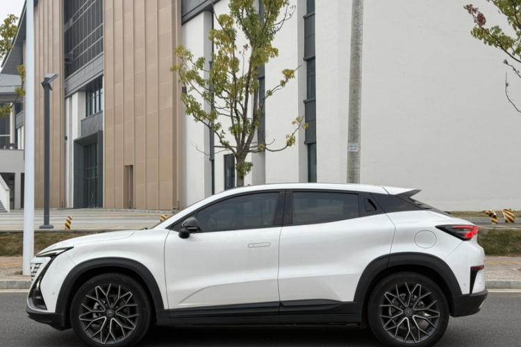 Changan UNI-T 2022 #4 Changan UNI-T 2022 car image #4