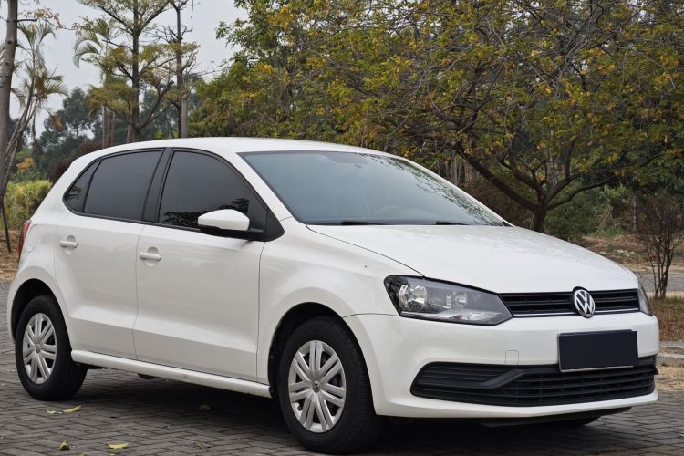 Polo 2016 car image #4
