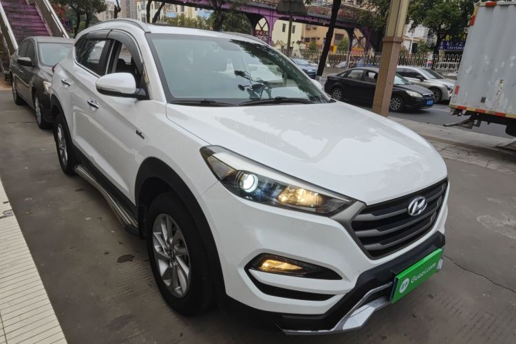 Hyundai Tucson 2016 car image #4