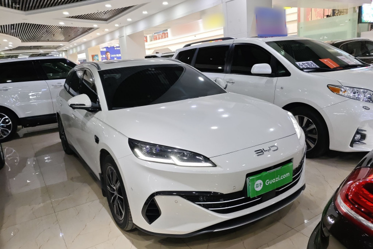 BYD Seal 06 DM-i 2025 #4 BYD Seal 06 DM-i 2025 immagine di auto #4