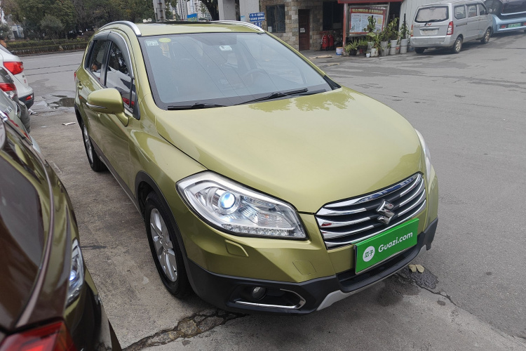 Suzuki S-Cross 2014 صورة سيارة #4