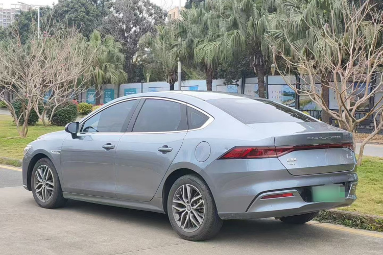 BYD Qin Plus 2022 #4 BYD Qin Plus 2022 car image #4