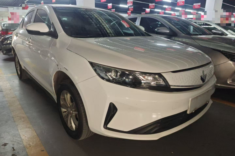 Livan Maple 60S 2024 imagen de coche #4