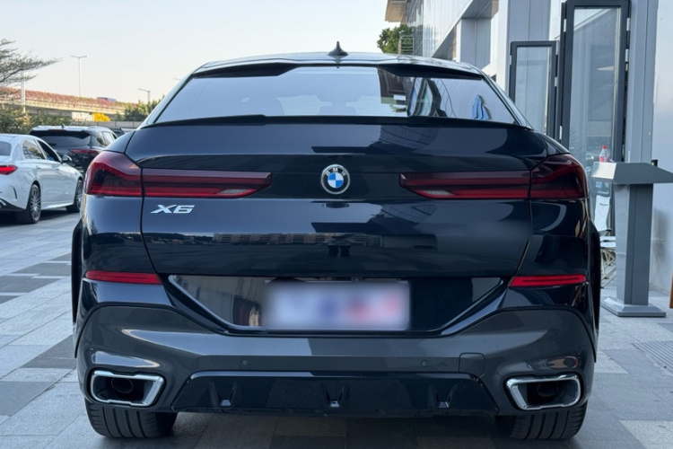 BMW X6 2021 #4 BMW X6 2021 car image #4