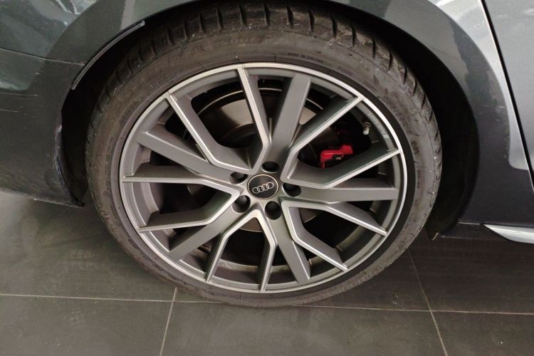 五菱汽车 奥迪S4 2024 汽车图片 #4