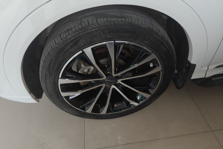X70 PLUS 2022 car image #4