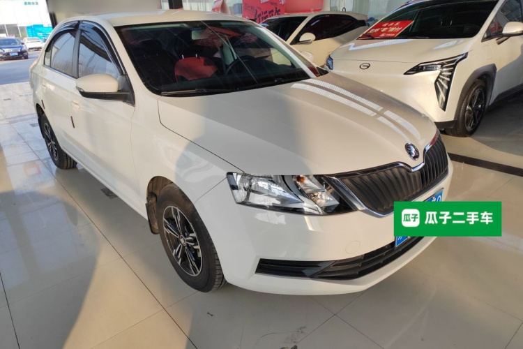 Skoda Rapid 2019 car image #4