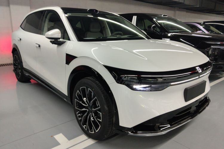 Zeekr 7X 2025 car image #4