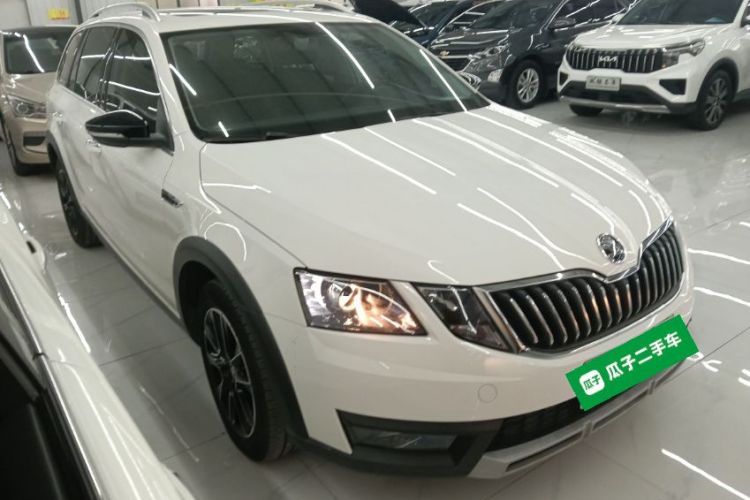 Skoda Octavia 2018 car image #4