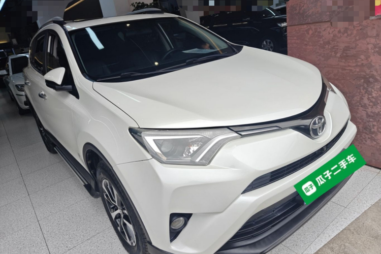 Toyota RAV4 2019 #4 Toyota RAV4 2019 car image #4