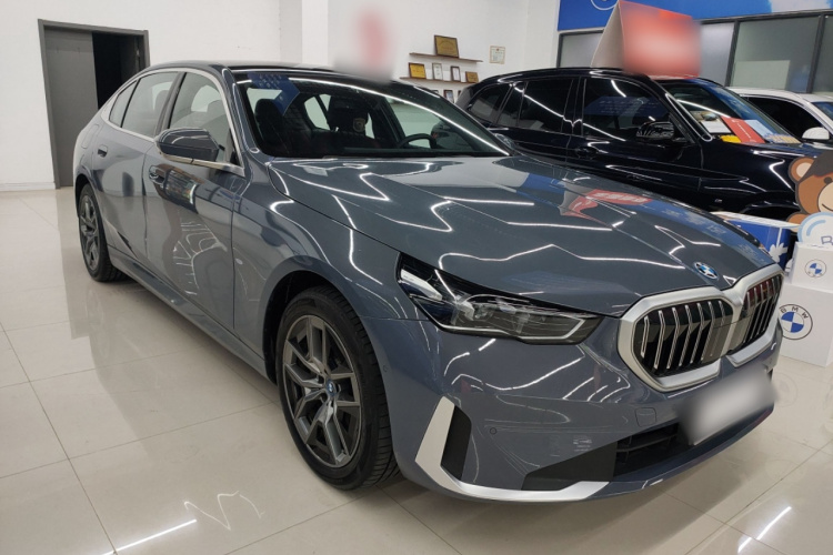 BMW i5 2025 car image #4