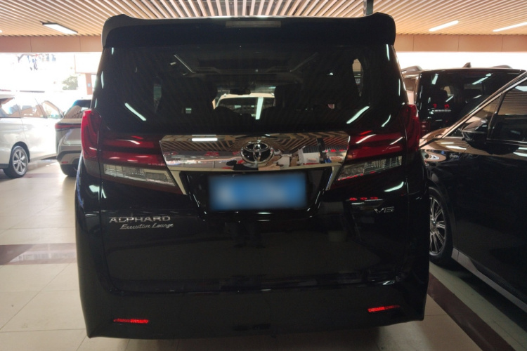 Toyota Alphard 2017 car image #4