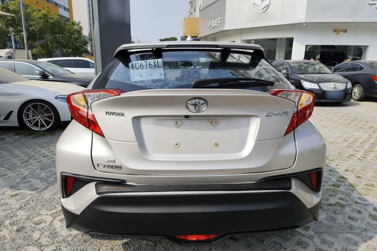 Toyota C-HR 2021 immagine di auto #4