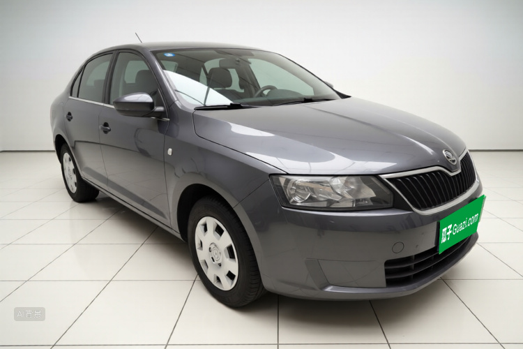 Skoda Rapid 2015 imagem de carro #4