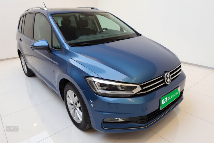 Volkswagen Touran 2017 #4 Volkswagen Touran 2017 car image #4