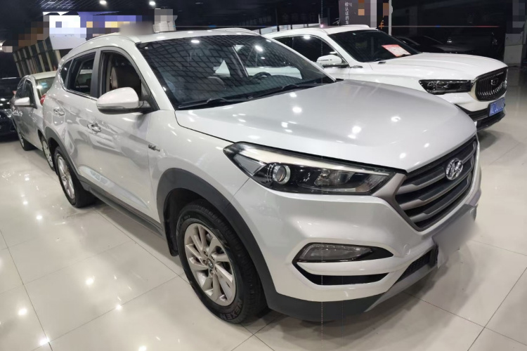 Hyundai Tucson 2017 car image #4