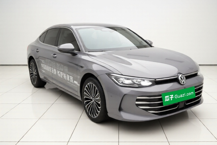 Volkswagen Passat 2024 car image #4