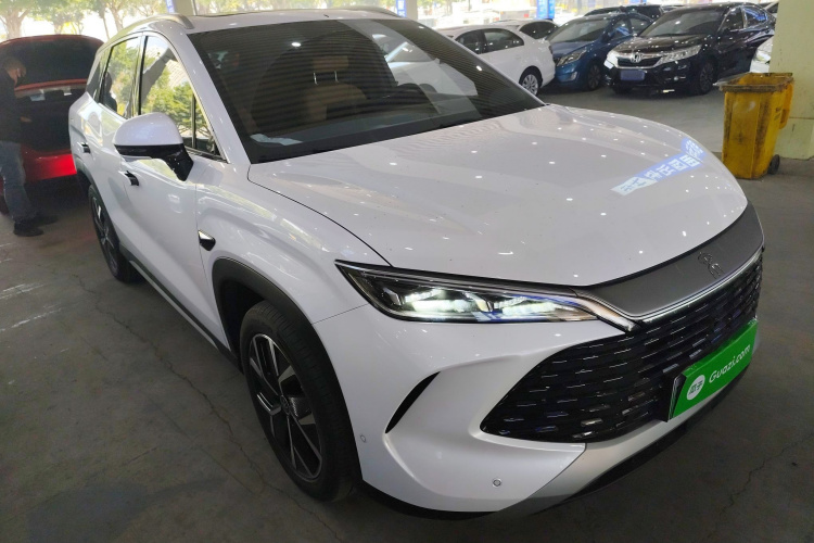 BYD SongL DM-i 2025 car image #4