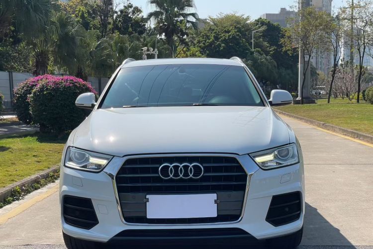 Audi Q3 2017 car image #4