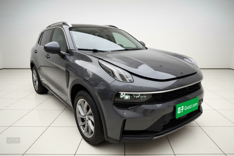 Lynk & Co 01 2024 car image #4