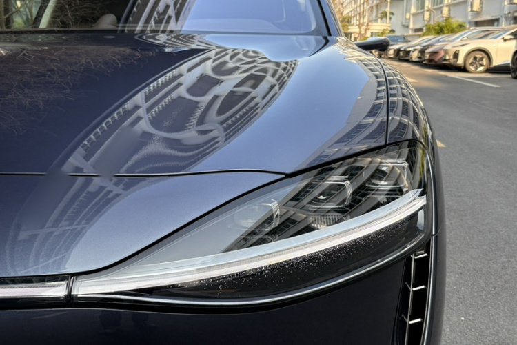 HongQi 2025 car image #4