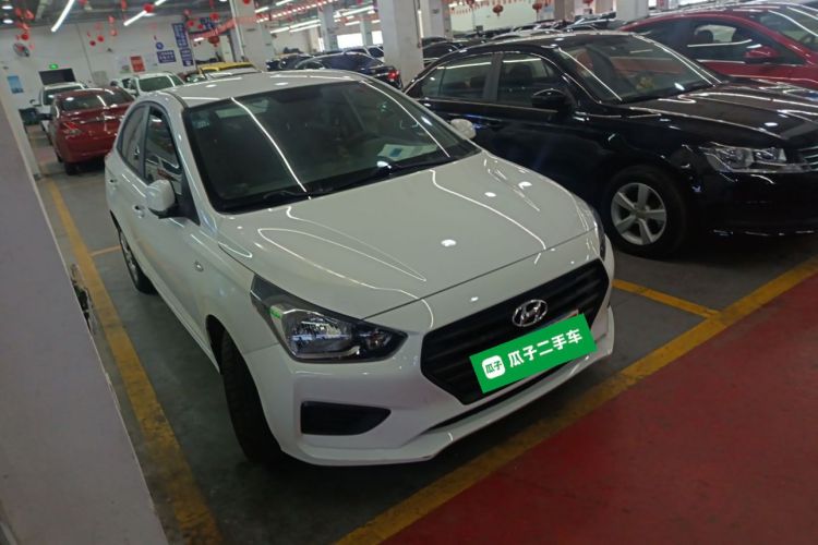 Hyundai Reina 2019 car image #4