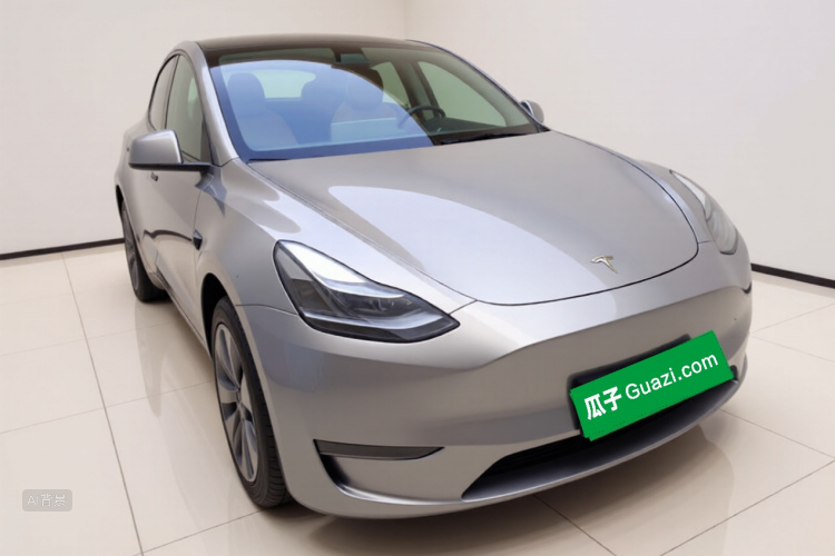 Tesla Model Y 2024 car image #4