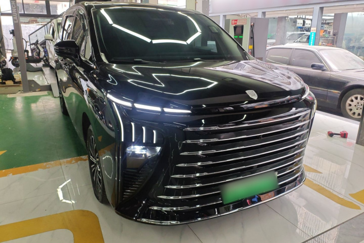 Forthing V9 2025 car image #4