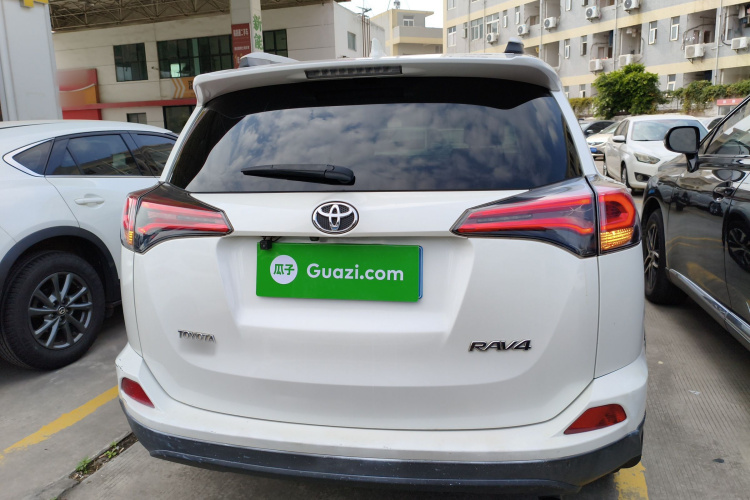 Toyota RAV4 2019 #4 Toyota RAV4 2019 car image #4