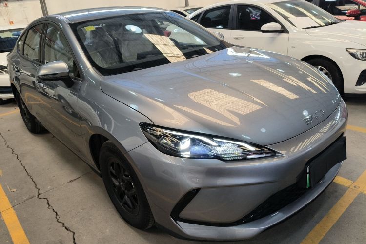 BYD Seal 05 DM-i 2025 #4 BYD Seal 05 DM-i 2025 car image #4