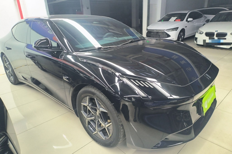 Lynk & Co 2025 car image #4