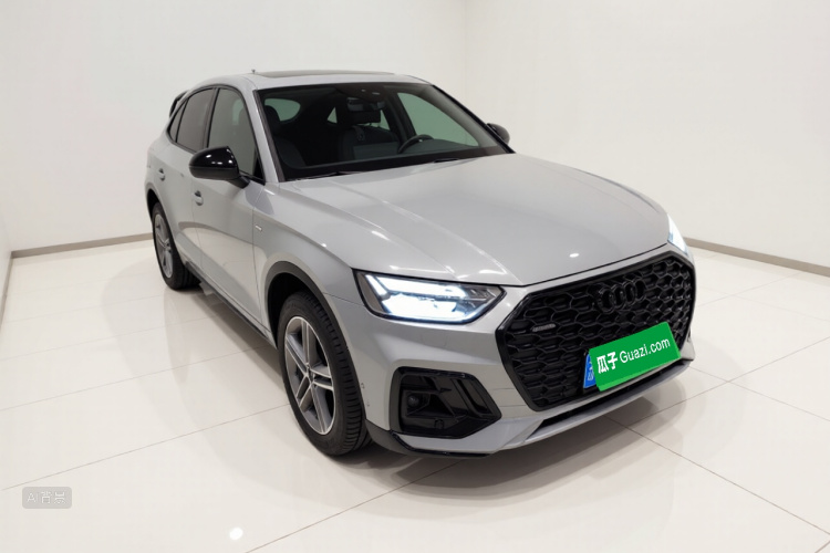 Audi Q5L Sportback 2024 immagine di auto #4