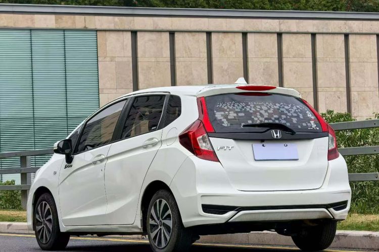 Honda Fit 2018 car image #4