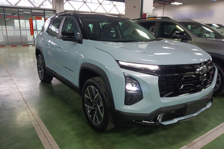 Chevrolet Equinox Plus 2025 car image #4