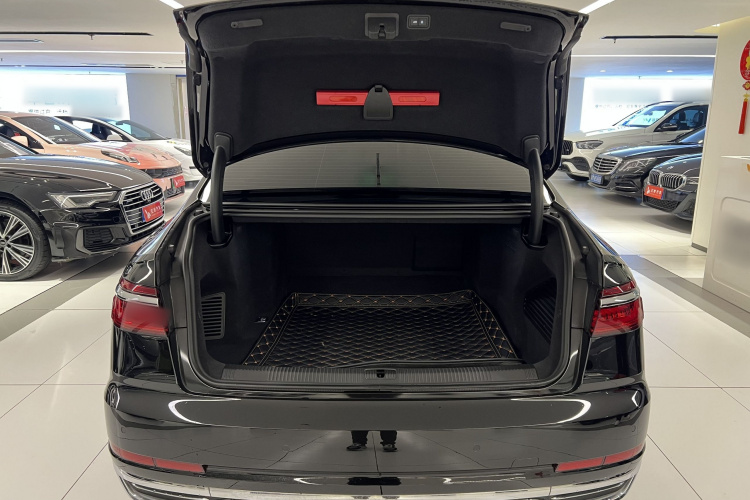 Audi A8 2020 imagem de carro #4